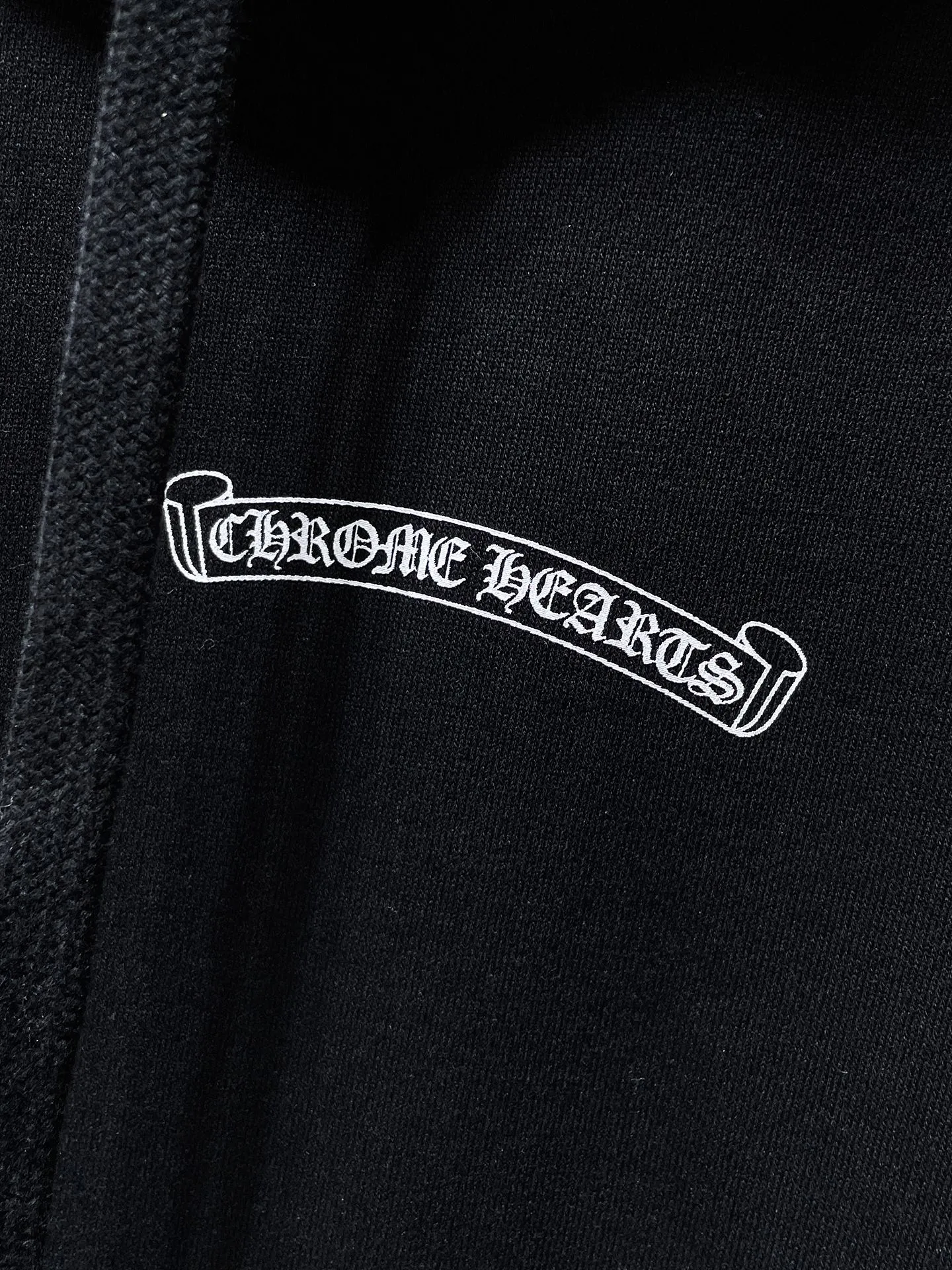P250 Chrome Hearts Autumn and Winter 2025 Counter synchronization ❤️Details of the same style Chrome Hearts limited online hooded sweatshirt Improved customized version 1:1 high-gram weight high-quality fabric Recommended color: red Black Size: S, M, L, XL